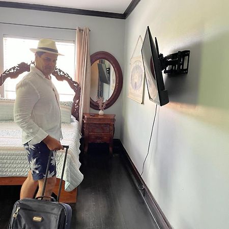 Heavenly Suite In Little Havana Free Parking Miami Exterior foto